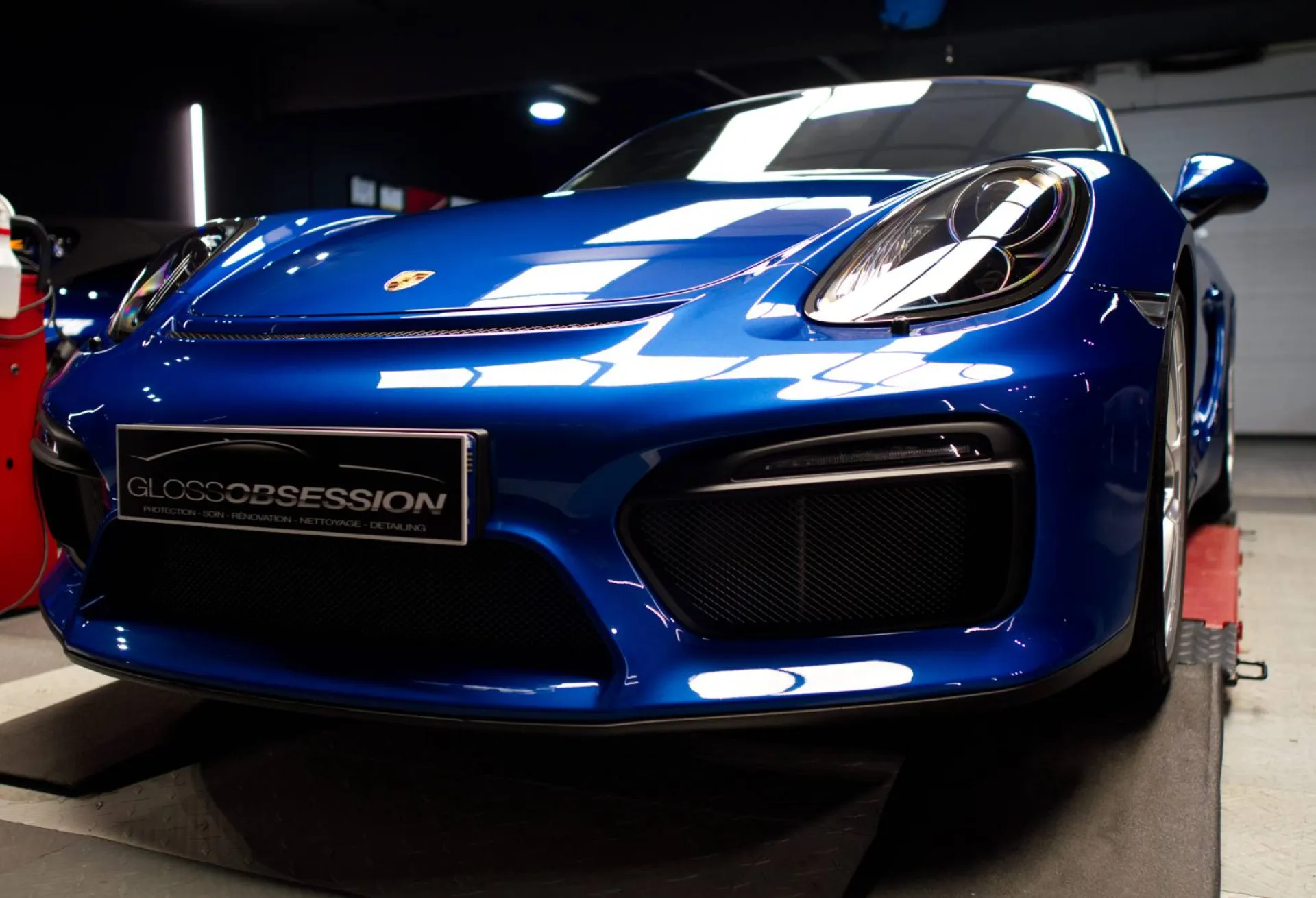 Protégez votre Porsche Spyder avec le Film de Protection XPEL – Gloss Obsession à Auray (56400)