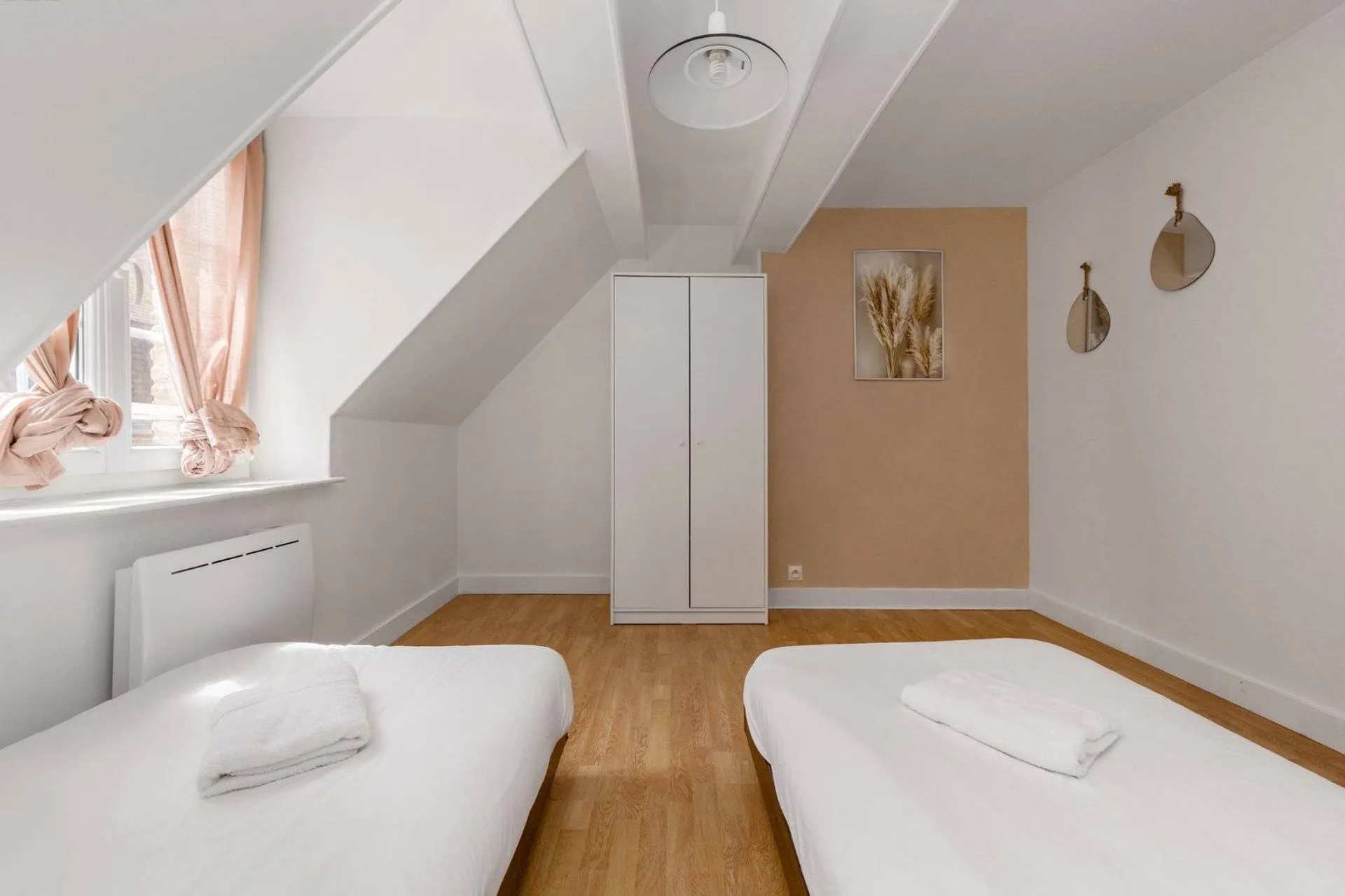 Immeuble de rapport rénové de 132.91m² – Emplacement idéal à deux pas du centre-ville, de la plage de Dieppe !