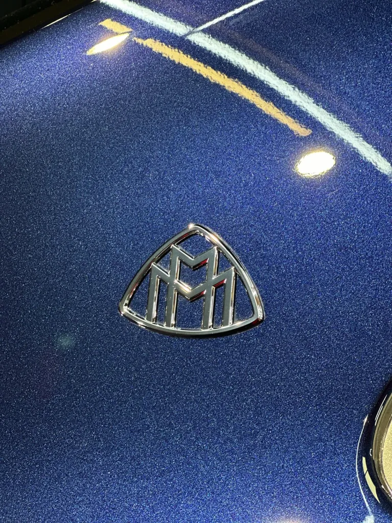 polissage carrosserie DETAILING traitement céramique lyon Mercedes Maybach