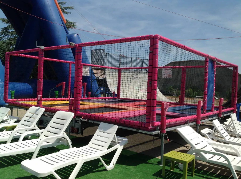 Trampoline mobile en vente