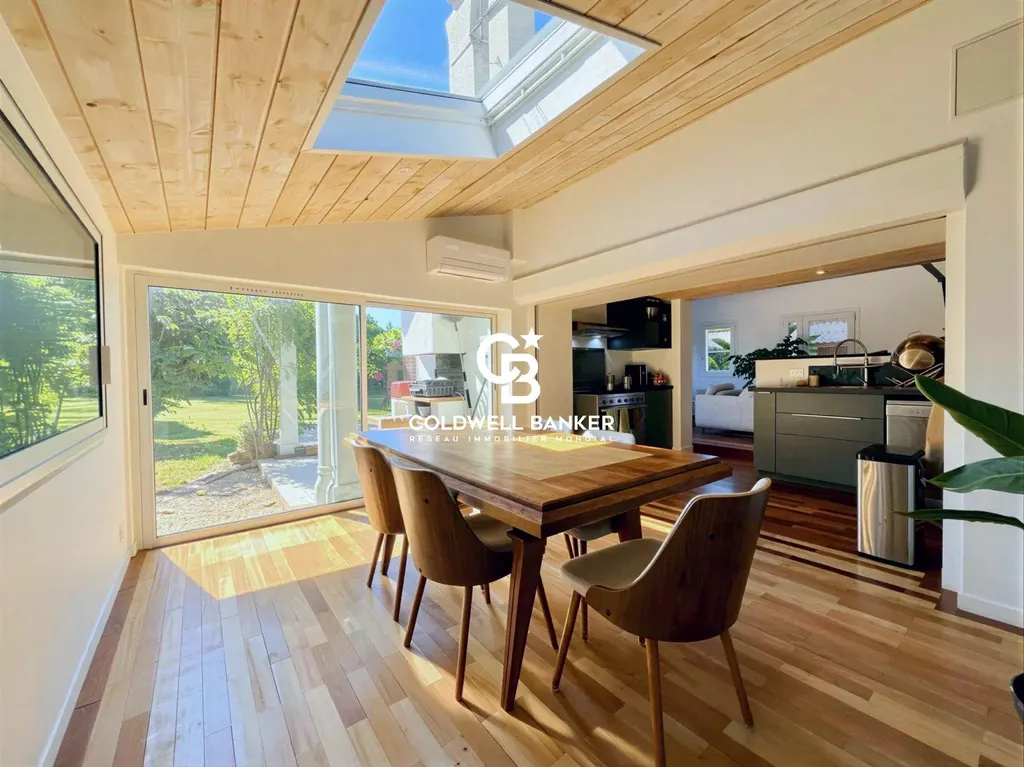 Maison à vendre Tosse - propriété de 295 m² avec 9 suites, piscine, étang privé et parc arboré