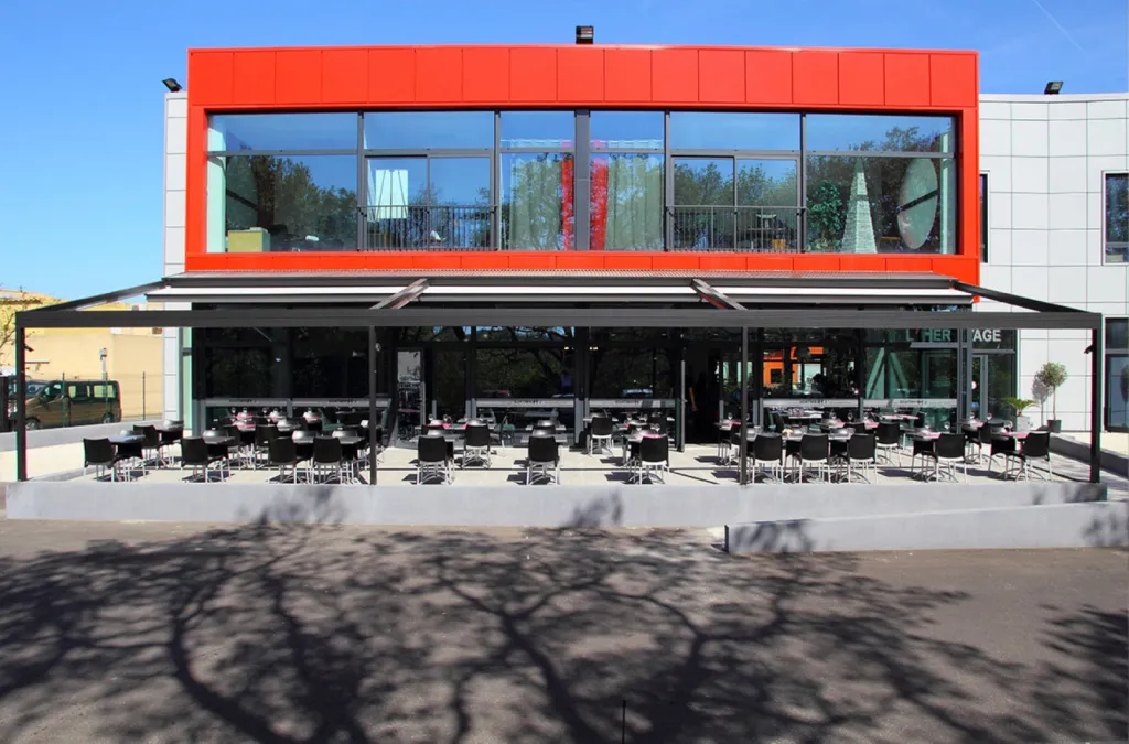 Pergola à velum - Restaurant L'Hermitage - Saint-Victoret 