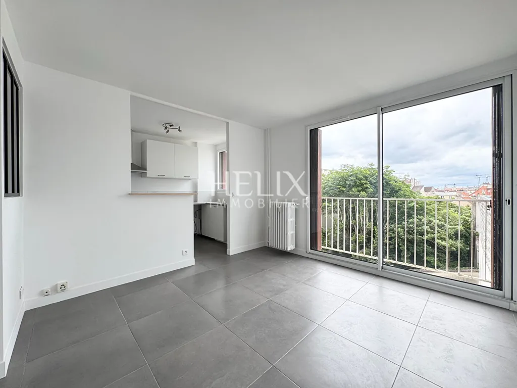 Bel appartement 2 pièces ascenseur cave parking Saint-Germain-en-Laye belles Prestations 