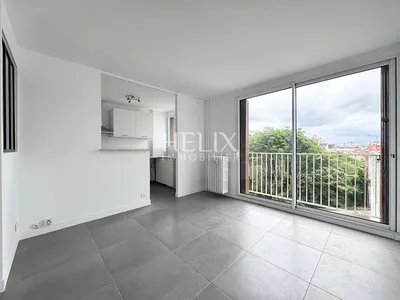 Bel appartement 2 pièces ascenseur cave parking Saint-Germain-en-Laye belles Prestations 