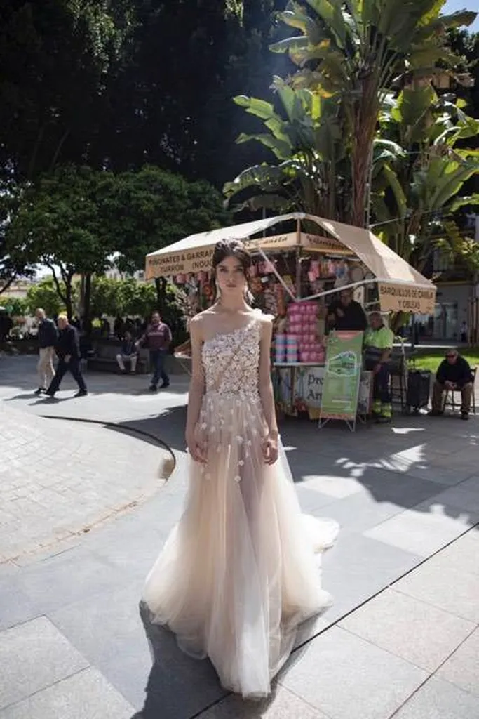 boutique de robes de mariée bohème de créateur à Marseille