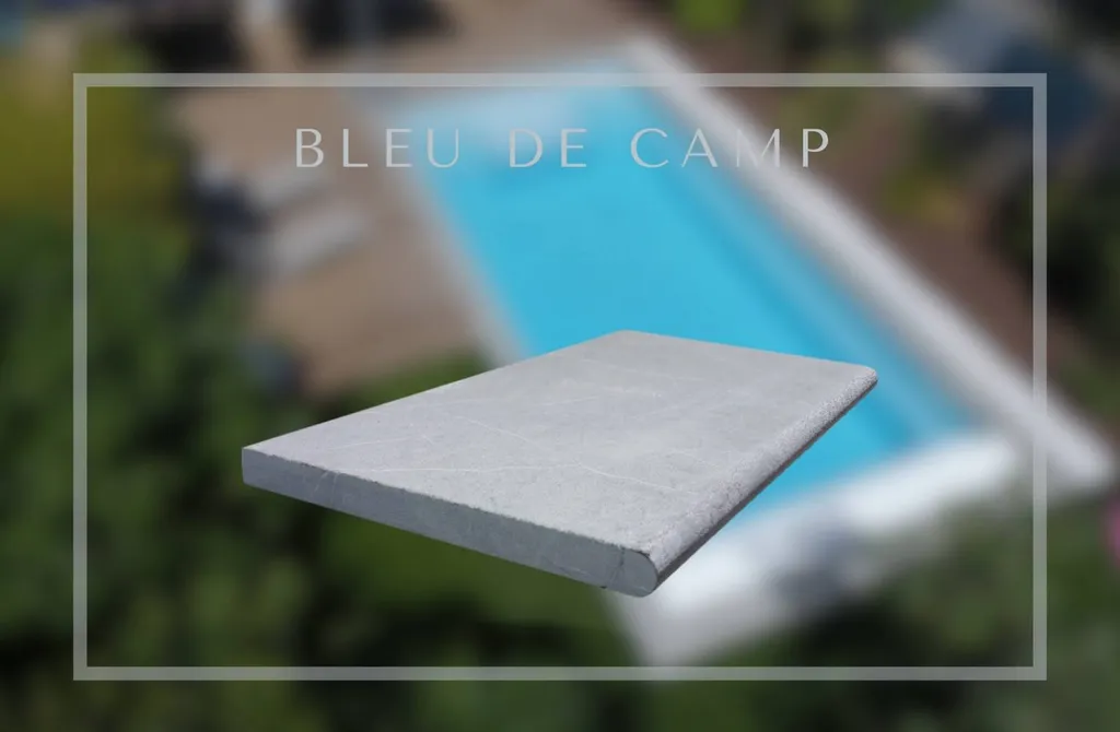 Margelle Bleu de camp