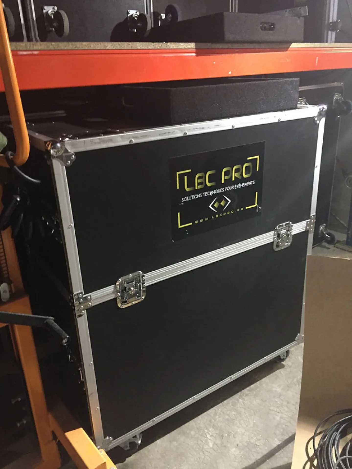 FLY CASE SUR ROULETTES HAUT