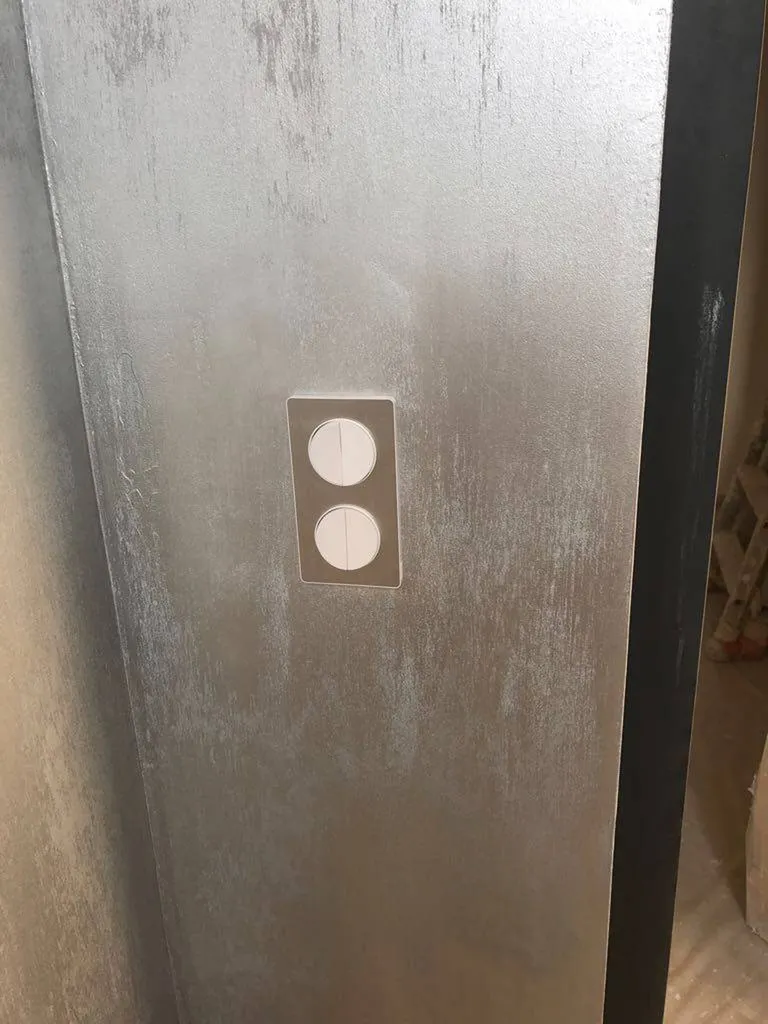 MUR SAHARA ALU DANS VILLA A PIERREFEU DU VAR