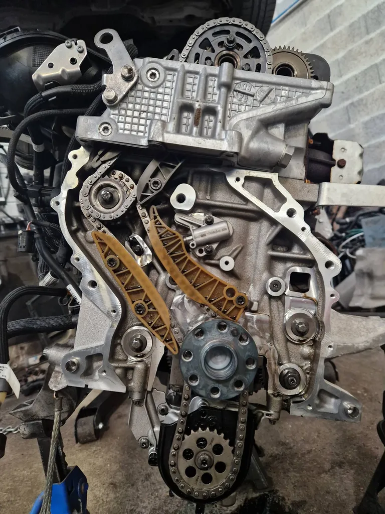 remplacement kit chainde de distribution bmw 116d