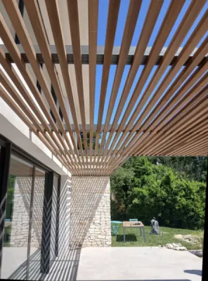 L’art des ombrières sur mesure signé La Parqueterie Aixoise à Aix-en-Provence