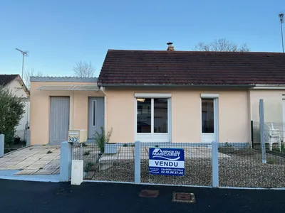 Maison de plain pied, jumelée, à vendre, située à Yainville, idéal 1ère acquisition, investisseurs ou jeunes retraités