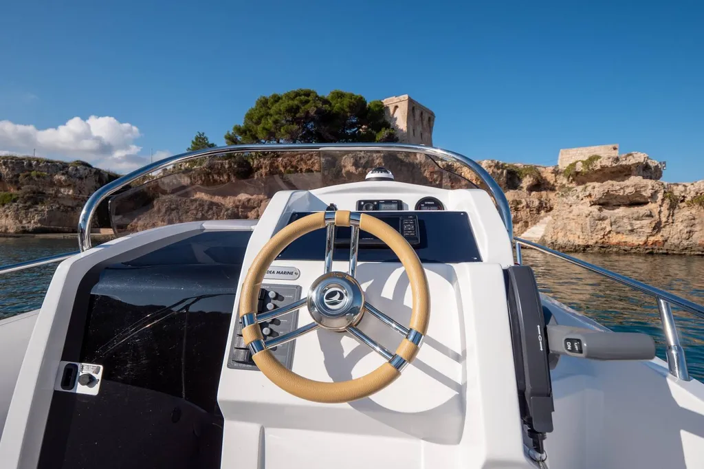 Vedette Idea 60 open sport et pêche à vendre dans le Var 83