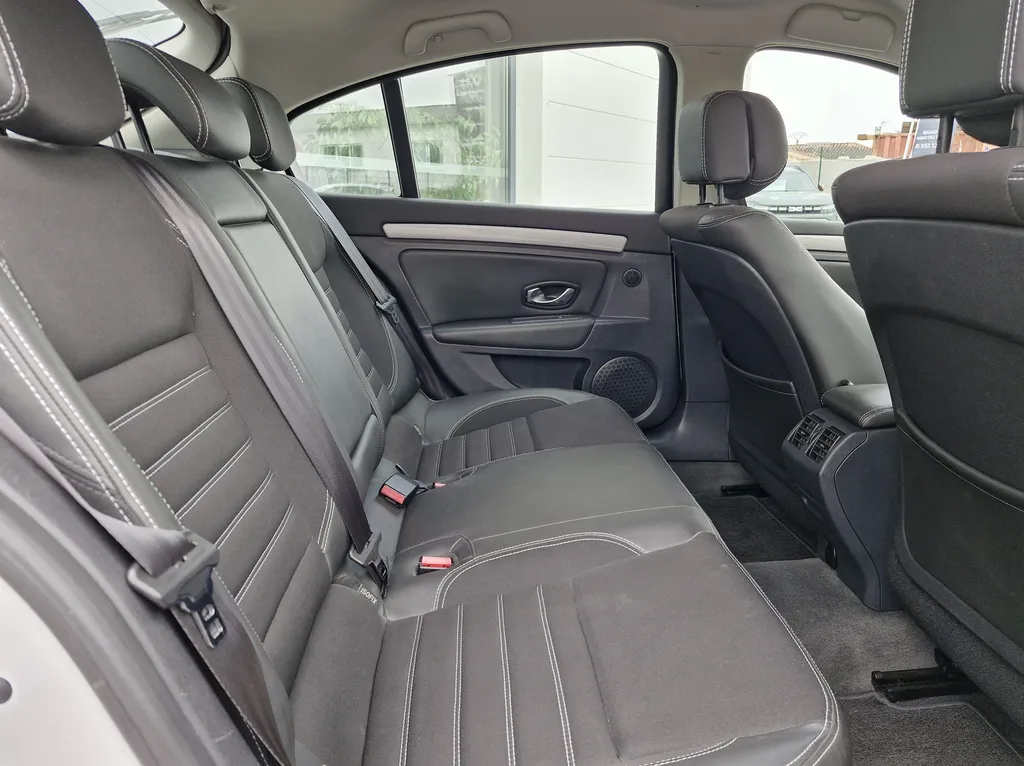 Renault Laguna Limited Dci 110 eco² occasion 1ère Main / entretien 100% Renault près de Toulouse en Occitanie