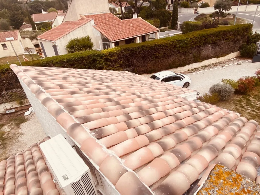Changement d’une toiture de type PST Canal sur Martigues