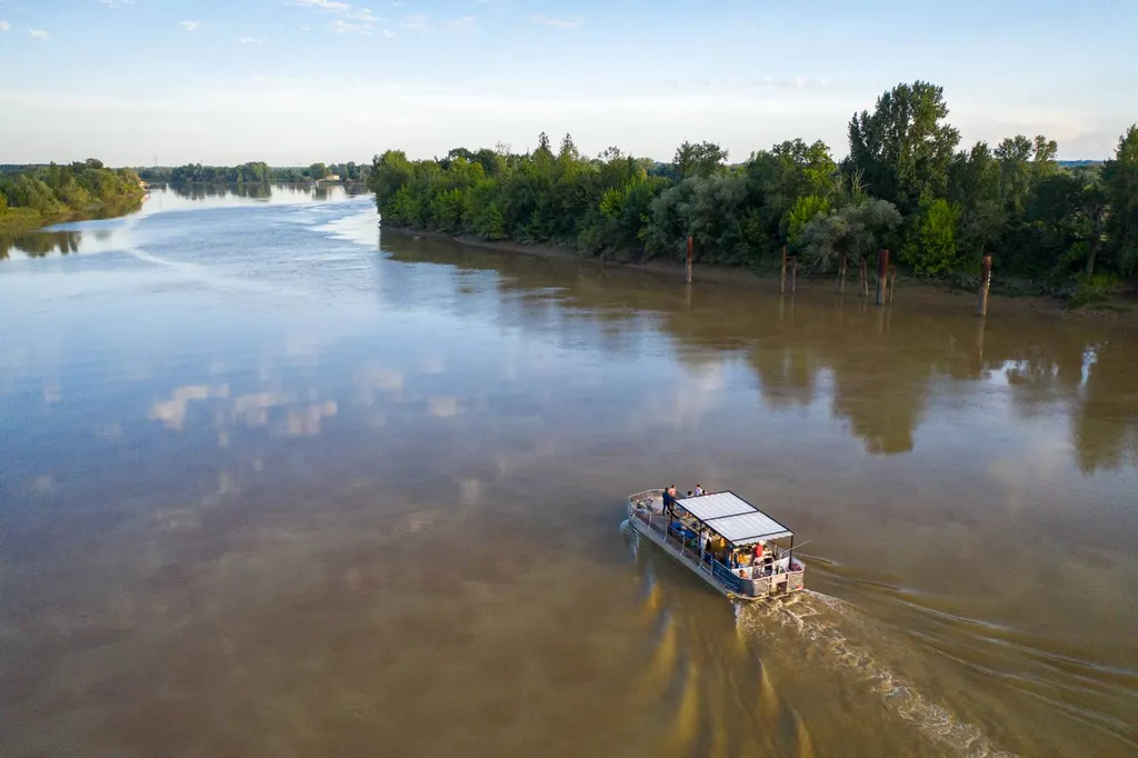 croisière en bateau à bordeaux sur la garonne