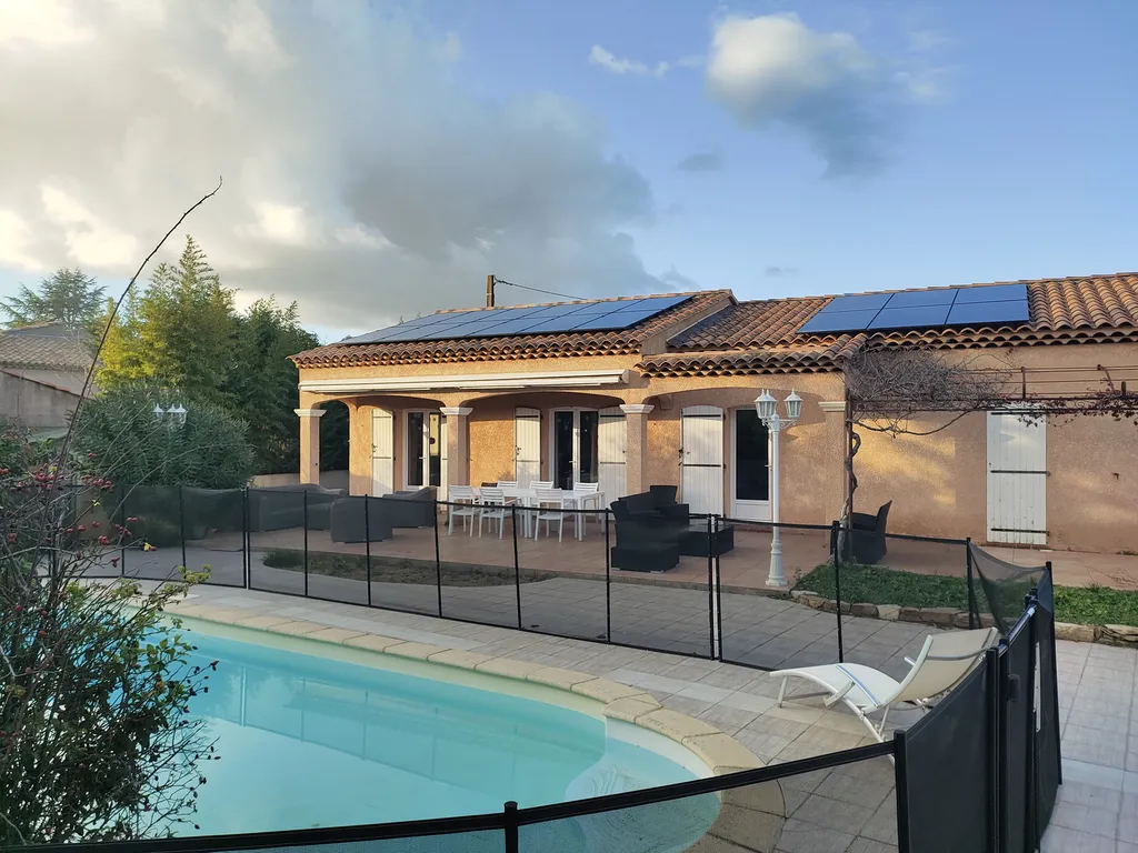 Installation 9Kwc sur Villa dans Simiane Collonges Bouches-du-Rhône