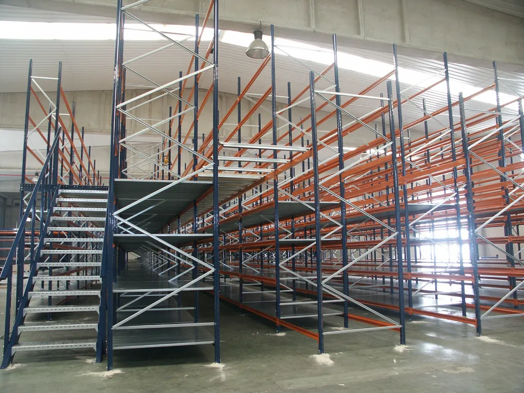 Installer une plateforme sur mini-rack pour le stockage mi-lourd à Toulouse et en région Occitanie