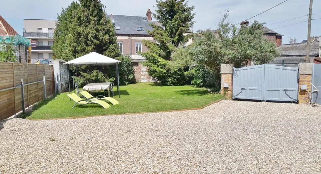Vends jolie maison avec 2 garages proche Saint-Aubin-lès-Elbeuf 76410