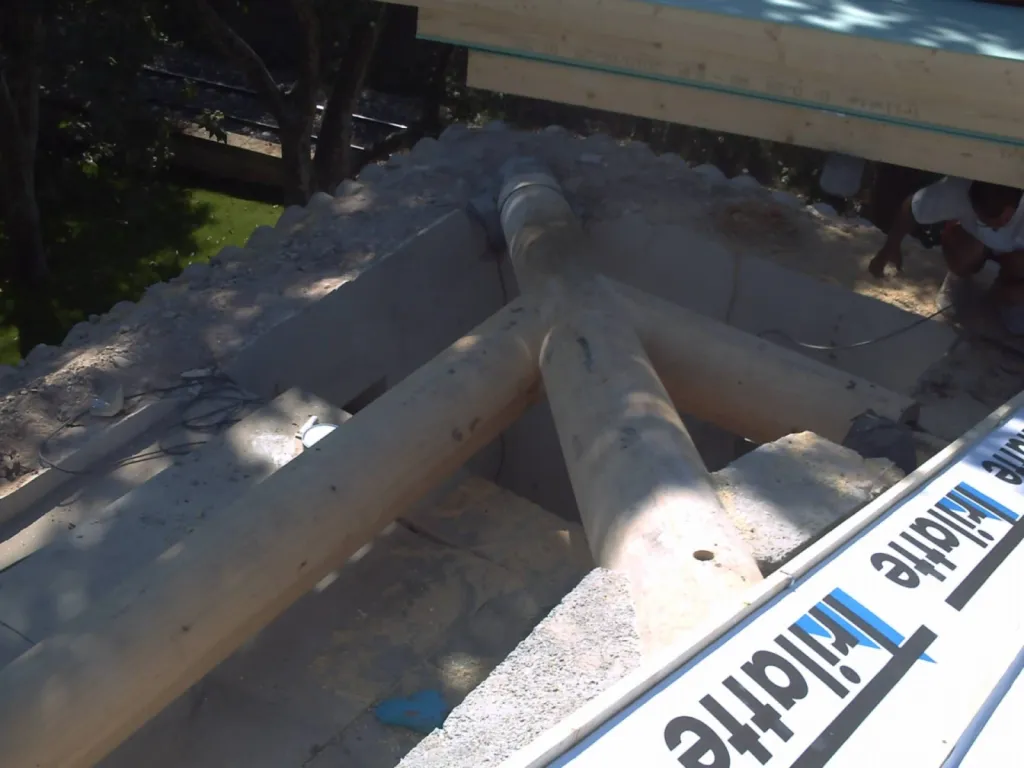 Rénovation d'un Mas en charpente poutre ronde à Aix-En-Provence