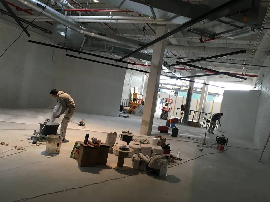 BOUTIQUE JENNYFER- PREPARATION DU SOL POUR MISE EN OEUVRE BETON CIRE TERRE DU MONDE