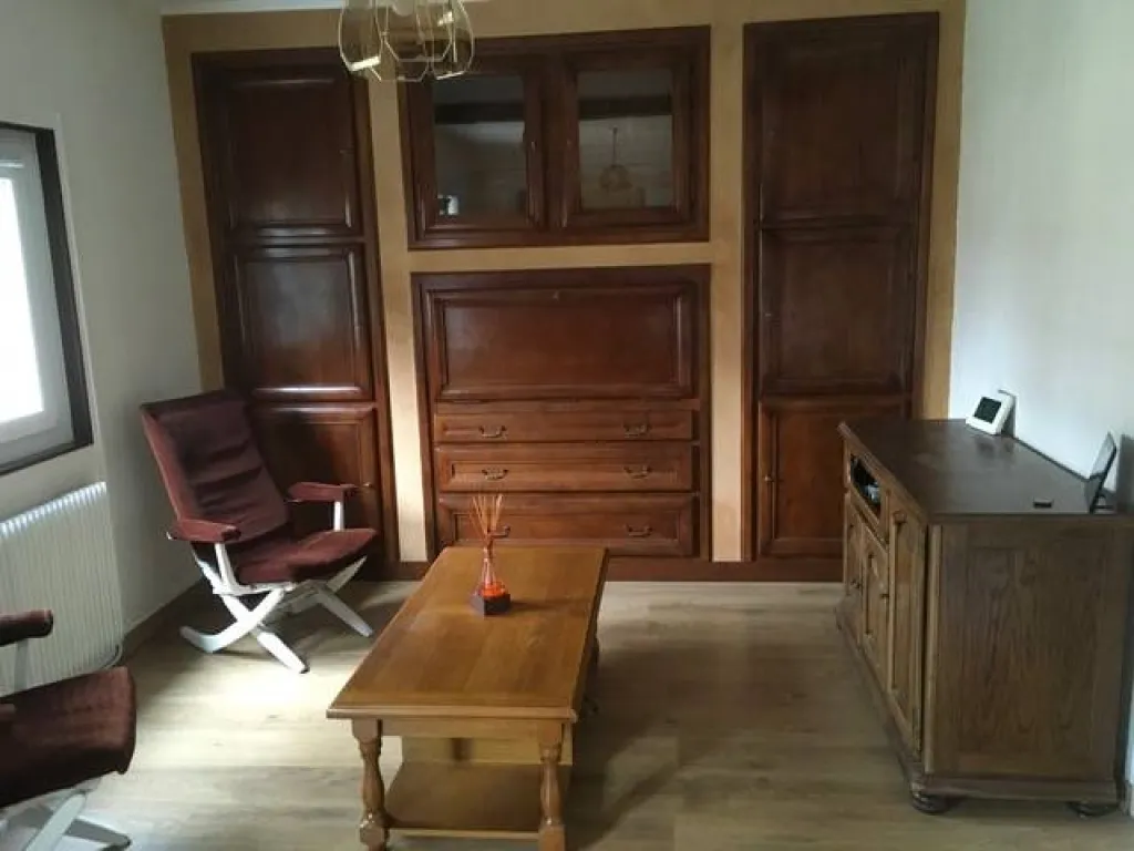 Cette maison est à acquérir avec l'Agence des Fleurs