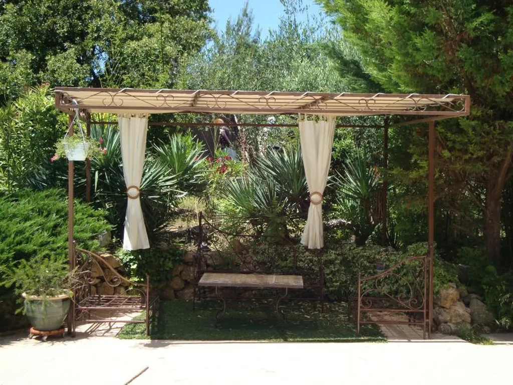 Pergolas abris de jardin à Cassis 