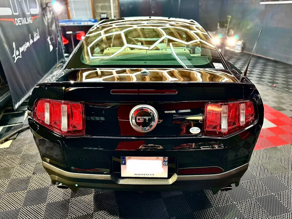Rénovation carrosserie polissage traitement céramique Lyon Ford Mustang Shelby GT 500