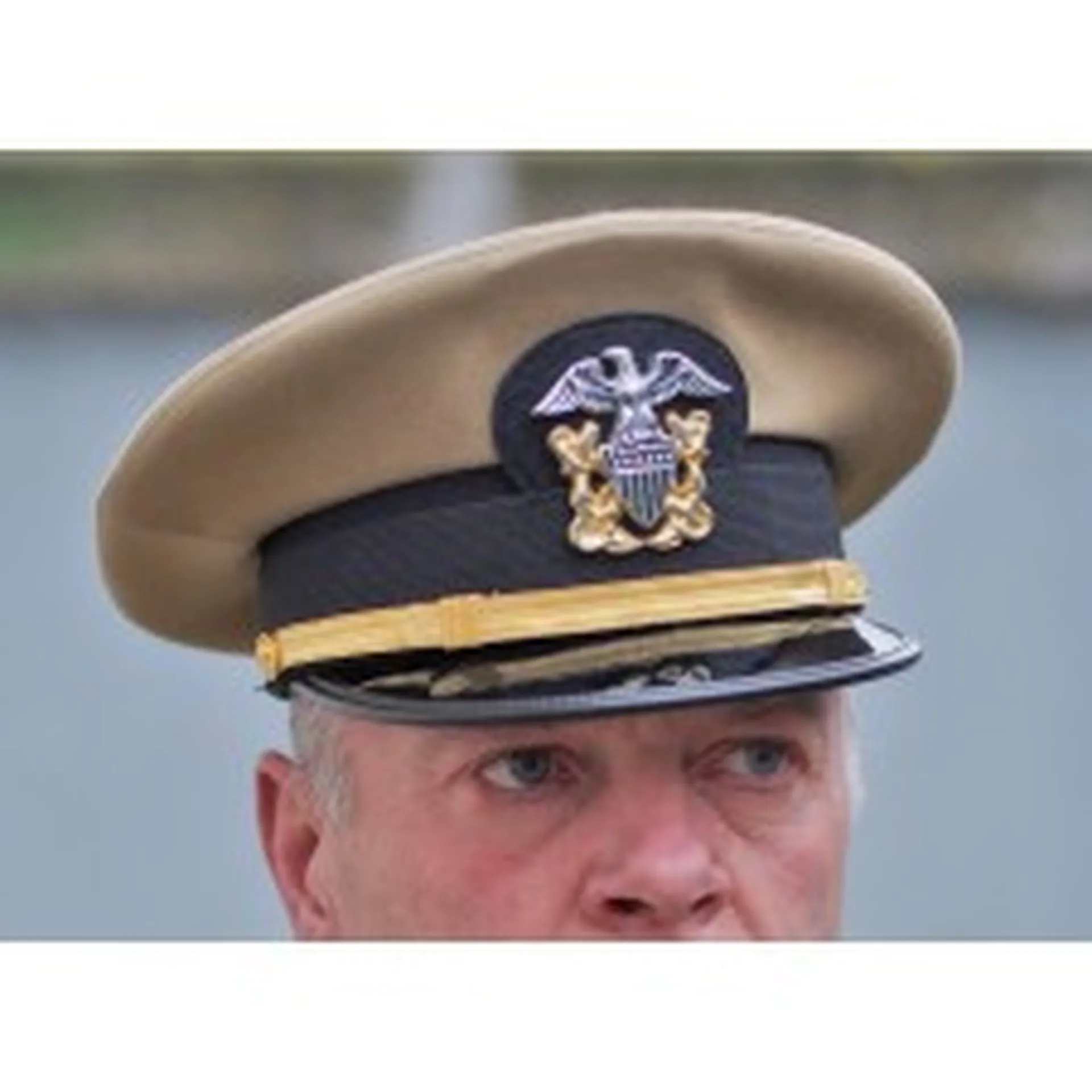 Couvre-chefs militaires historiques authentiques fidèles modèles réglementaires pour reconstitution Paris Île-de-France