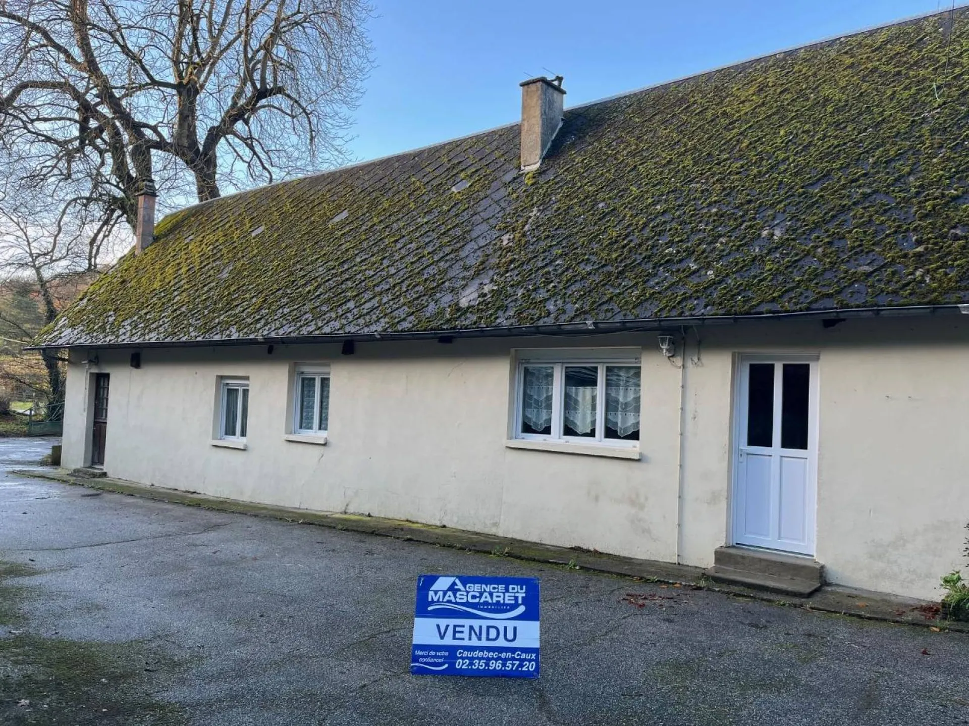 Ancien corps de ferme à vendre située à Saint Wandrille Rançon