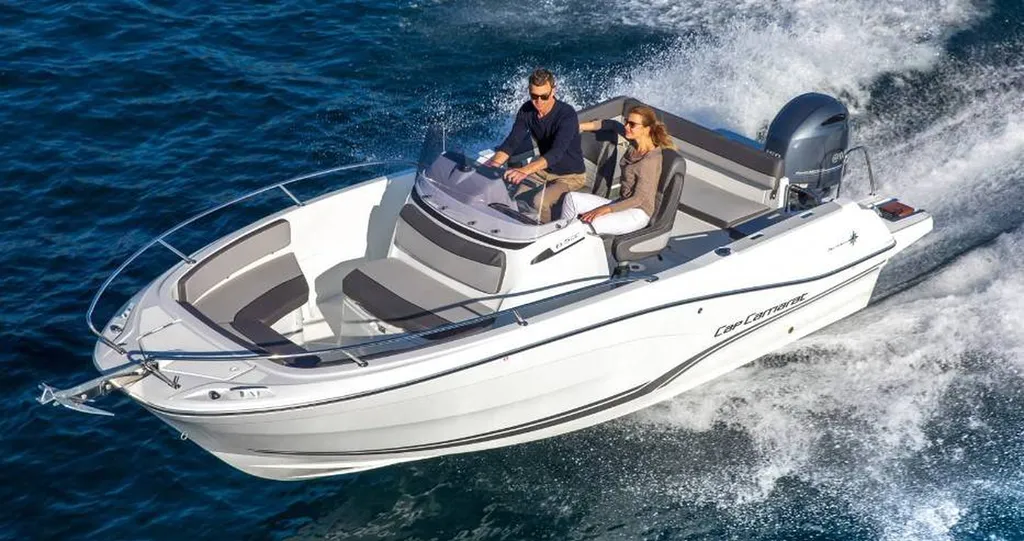 Location de bateaux à moteur à Bandol Var