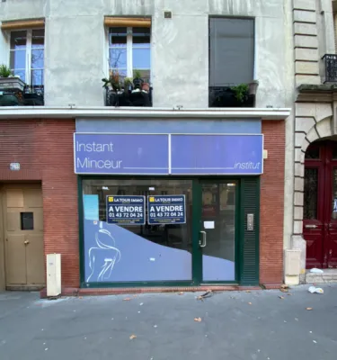 BOUTIQUE - RUE DU FAUBOURG SAINT-ANTOINE 75011 PARIS RÉF : LTI 16409 