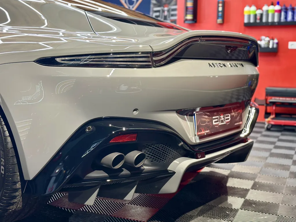 Protection Film PPF et traitement céramique carrosserie Aston Martin Vantage 