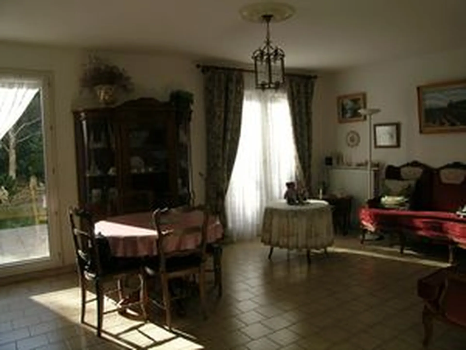 à vendre maison mitoyenne T3/4 Aubagne proche commodités avec grande terrasse   