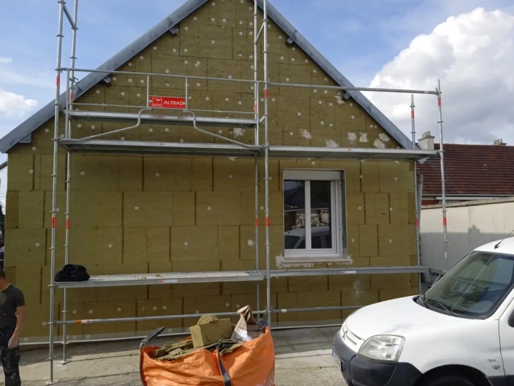 Entreprise RGE pour isolation thermique par l'extérieur en laine de roche avec crédit d'impôt proche Le Havre 76
