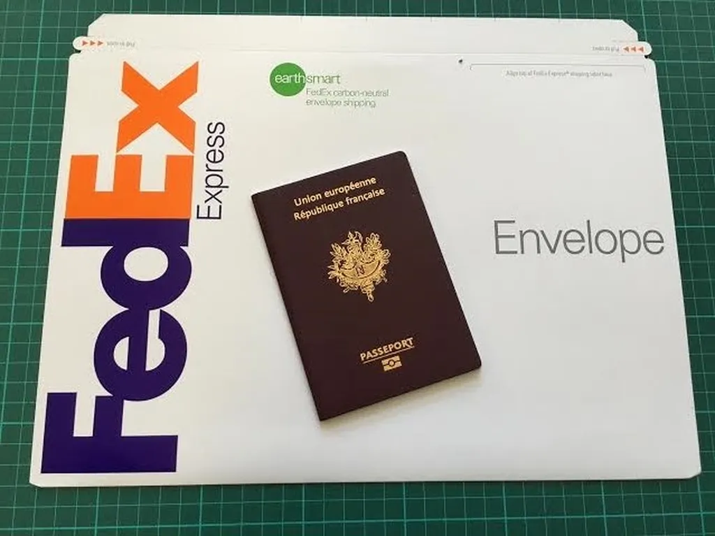 Envoyer son passeport par Fedex depuis Bron