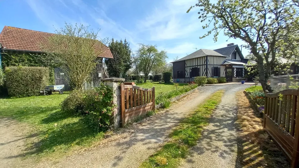 A 5 minutes d'un bourg authentique des commerces et commodités, cette maison vous séduira par son architecture néo-normande, sa grande véranda ses beaux matériaux région d'Epaignes 27260.