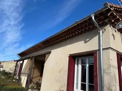 Remplacement express de gouttière zinc suite à dommage : solution professionnelle et devis immédiat à Orange dans le Vaucluse