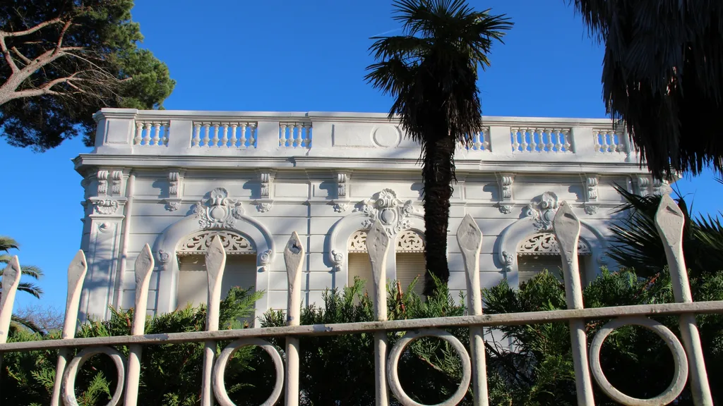Rénovation complète d'une villa à Arcachon : transformer un bien bord de mer vieillissant en résidence haut de gamme pour 180 000 euros