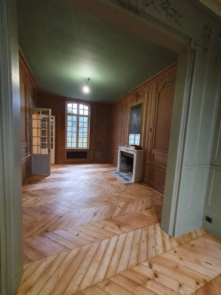 Trouver un peintre professionnel pour la rénovation complète d'une maison de Maître à QUICAMPOIX proche ISNEAUVILLE