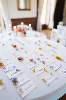 Mariage romantique d’un couple coréen près de Paris : château intime pour une célébration élégante et inoubliable