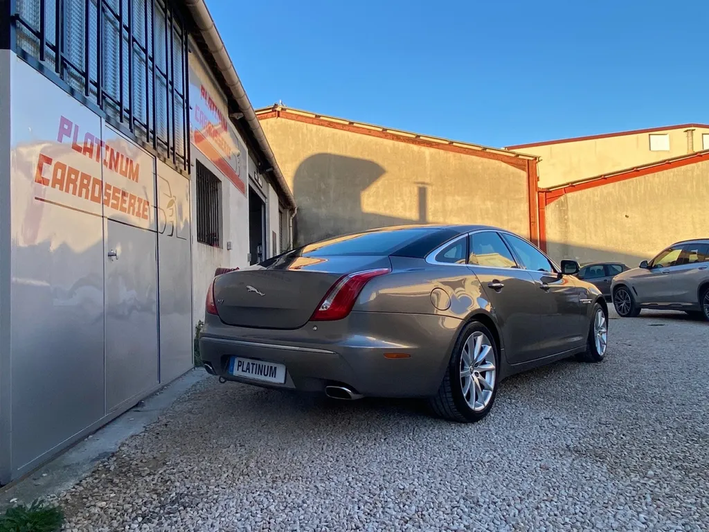 Jaguar XJ Remise en état de la carrosserie