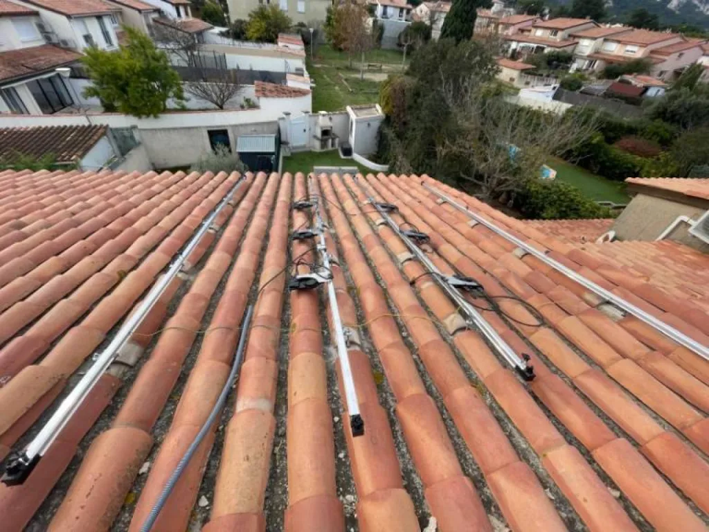 Système ESDEC pour panneaux solaires à Château Neuf les Martigues