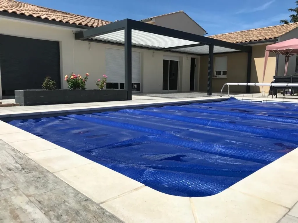 Pergola Open bioclimatique à Vitrolles