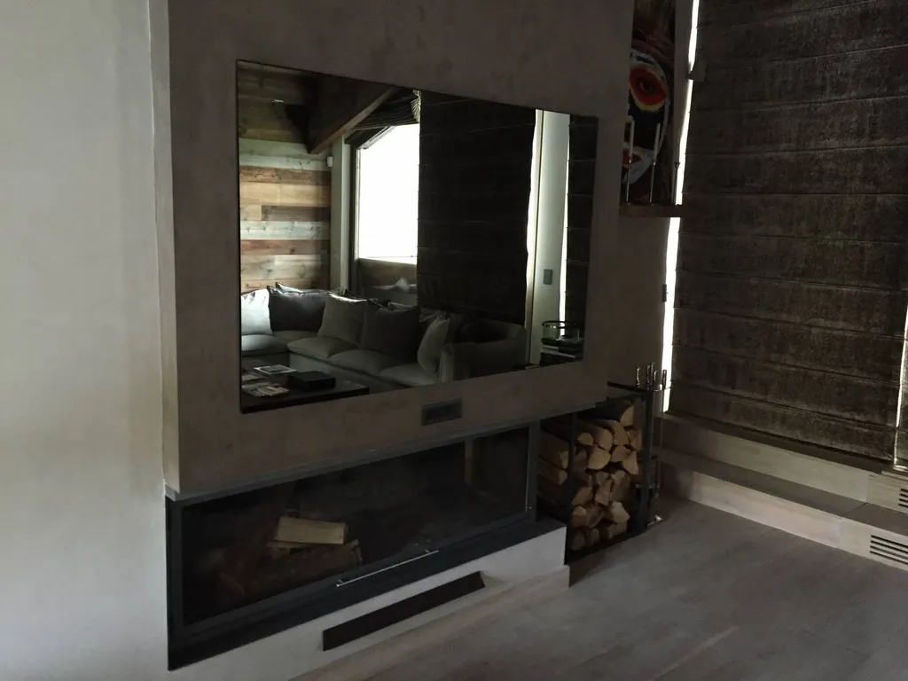 Megève TV miroir 
