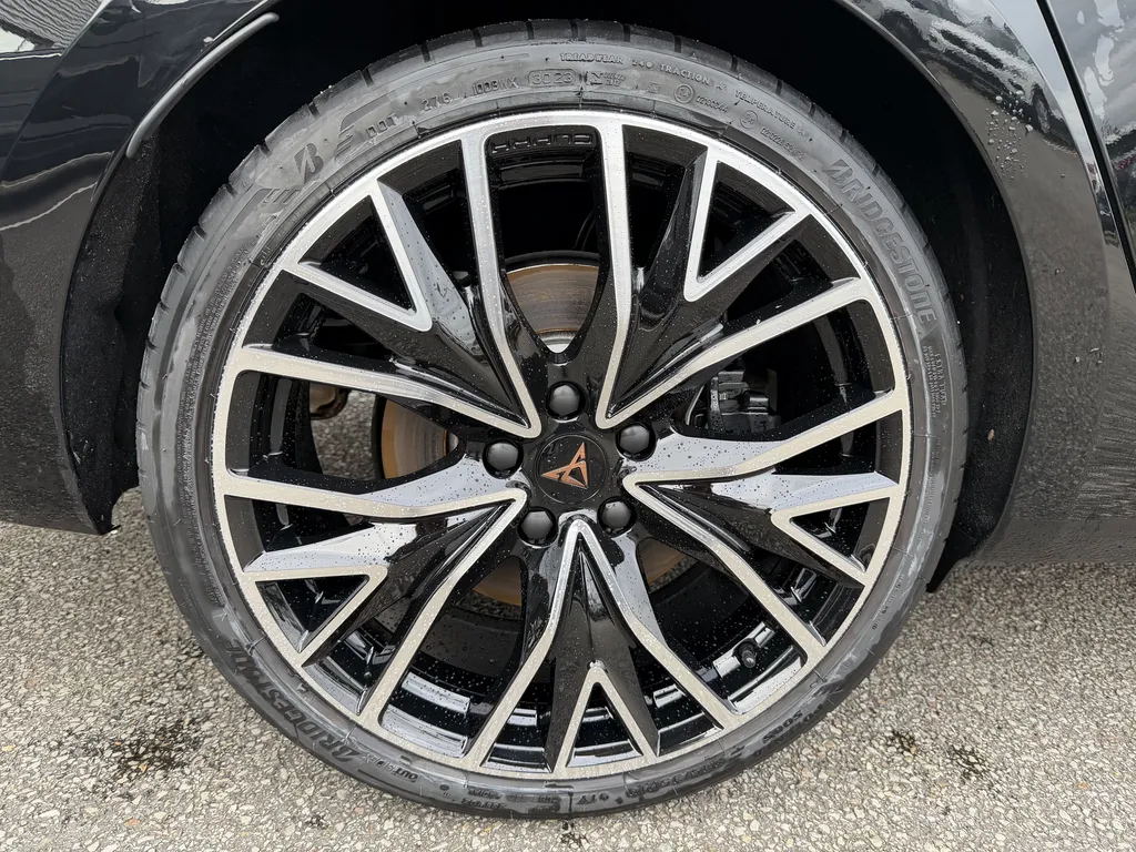 Voiture d'occasion CUPRA Leon Sportstourer hybride rechargeable au meilleur prix proche du Havre et de Rouen
