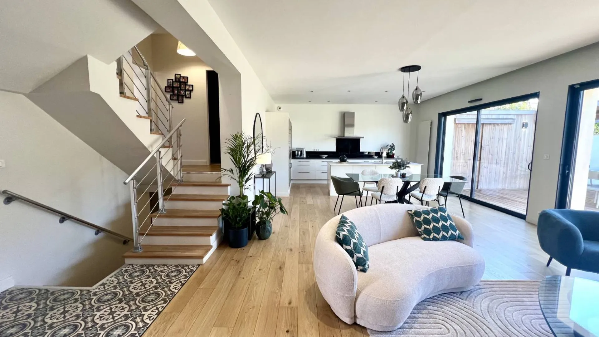 Très belle maison familiale avec garage et grand jardin Bordeaux Caudéran  