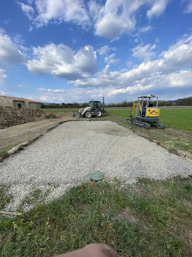 Résultat final de la création d'un lit d'épandage dans le Luberon avec Ate Terrassement