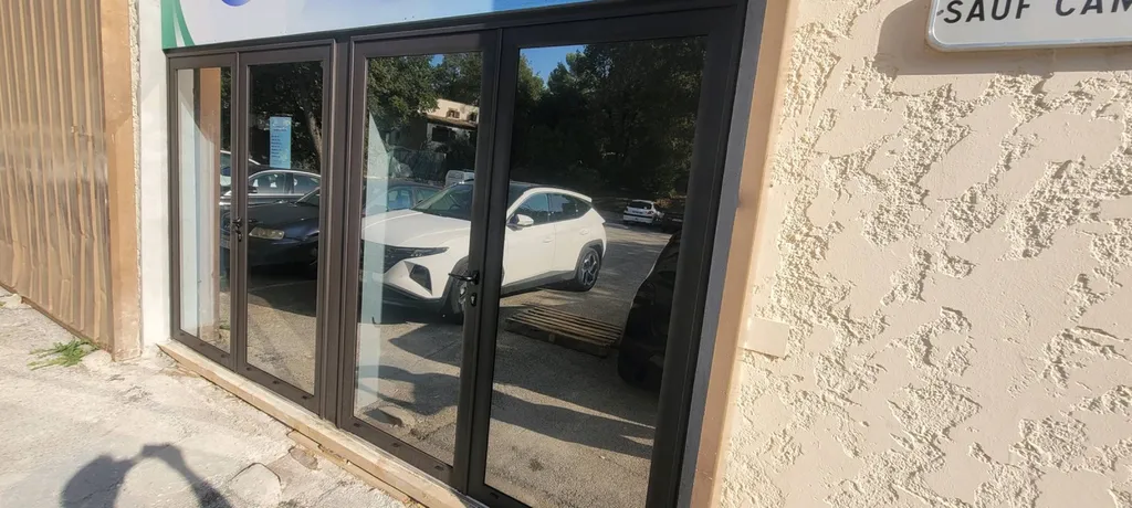 Pose film solaire bâtiment miroir 60 sur mougins / mouans sartoux