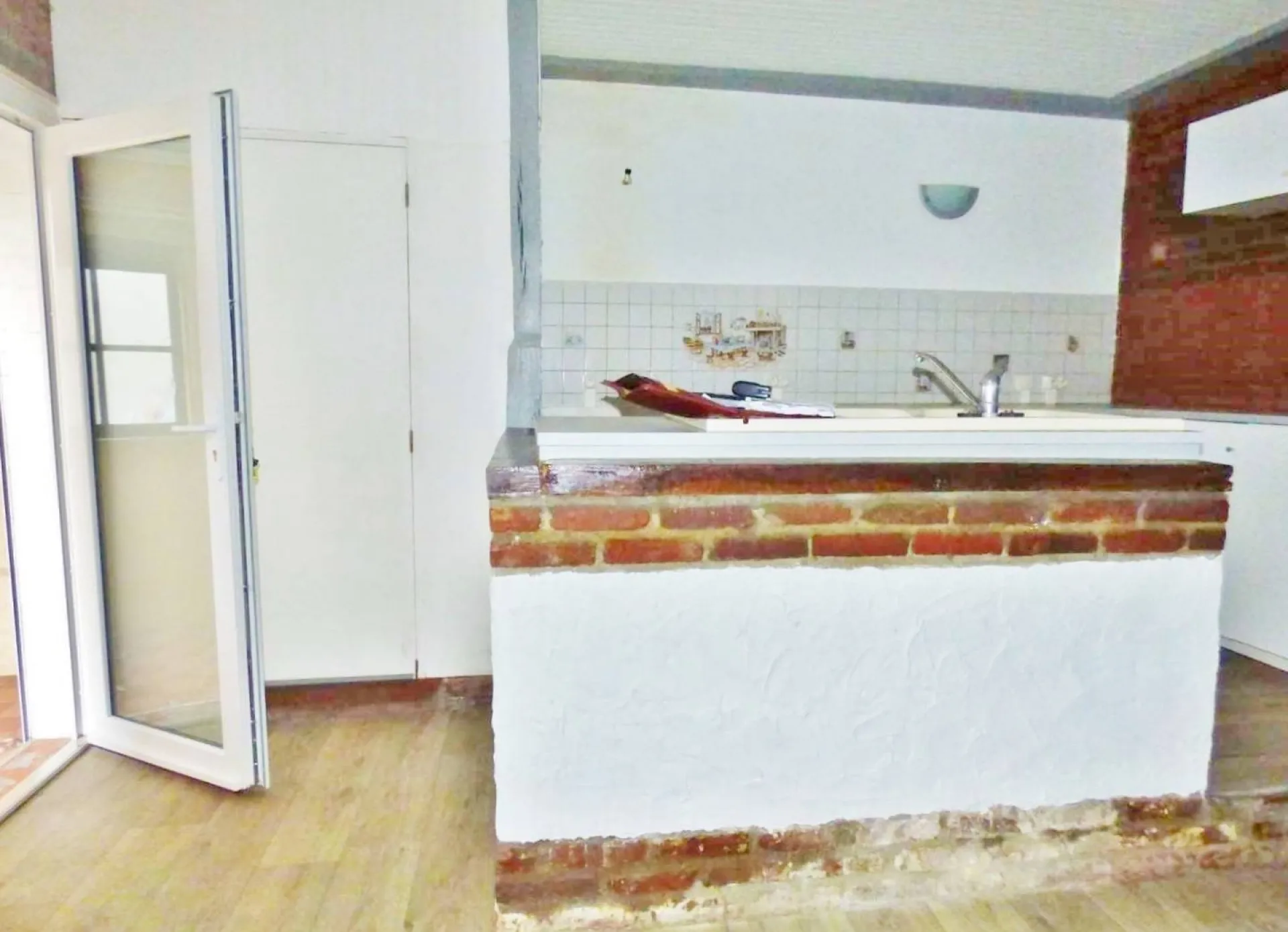 Cherche à acheter maison de ville à étage avec 2 chambres proche Saint Étienne du Rouvray 76800