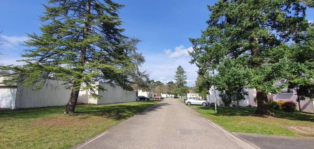 Maison familiale de plain pied à rénover avec jardin à vendre PROCHE PESSAC ALOUETTE